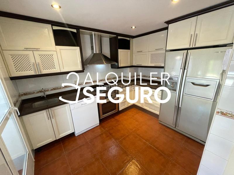Foto c283f045-f1a9-48c4-aa3a-02b6ad4531f9. Alquiler chalet  c libertad en Prado Norte Algete