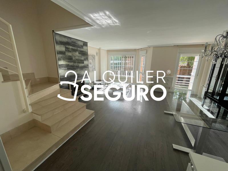 Foto dd7c0ab0-c931-48fd-a8bb-5cf9a70b03f2. Alquiler chalet  c libertad en Prado Norte Algete