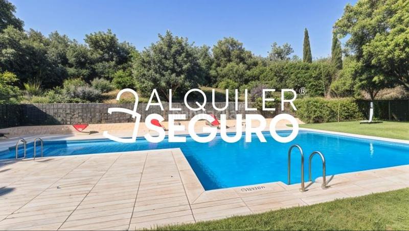 Foto 149ad03a-1fe7-4a10-8547-2ca47f97fb6d. Rent flat with parking pool in Santa Eufemia Tomares