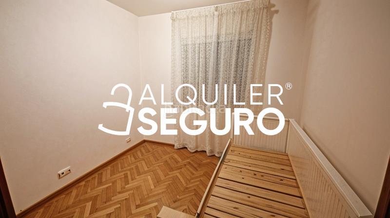 Foto cea3d7cf-f931-4c44-8d50-6a929112cadd. Alquiler piso  c estoril en Villafontana - Estoril I Móstoles