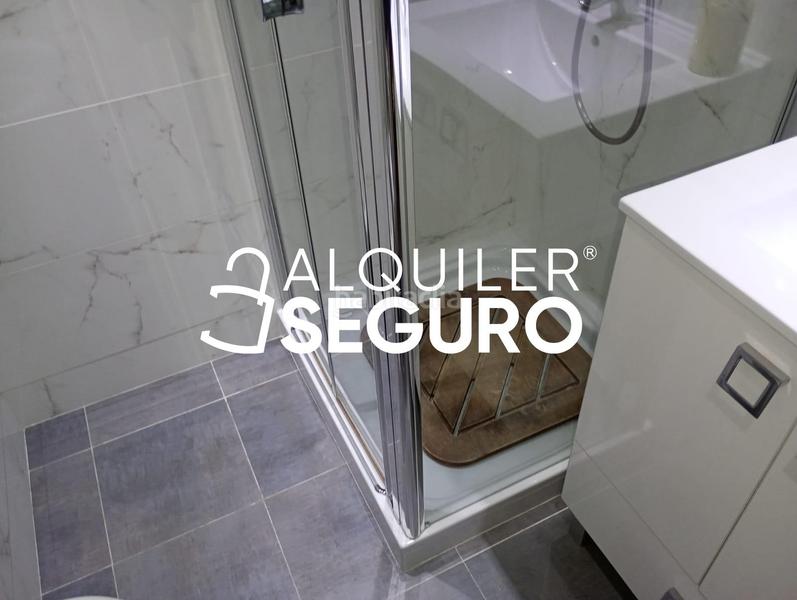 Foto 0c8832ec-17c0-442c-8ca2-ebeec35b2e2b. Alquiler piso  c paganini en El Tejar - Hacienda Bizcochero Málaga