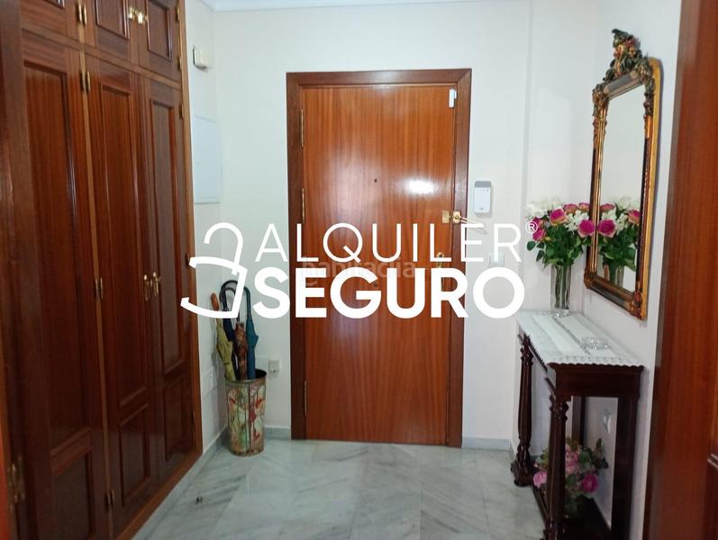 Foto 5552c9ff-93bd-4dfe-9324-d3c3a75e5650. Alquiler piso  c paganini en El Tejar - Hacienda Bizcochero Málaga