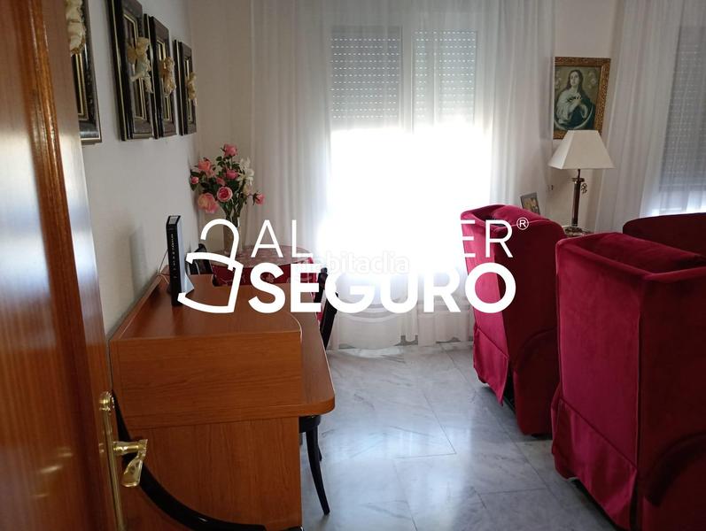 Foto a0d772b9-cce5-4364-bbb4-e67bd858da3a. Alquiler piso  c paganini en El Tejar - Hacienda Bizcochero Málaga
