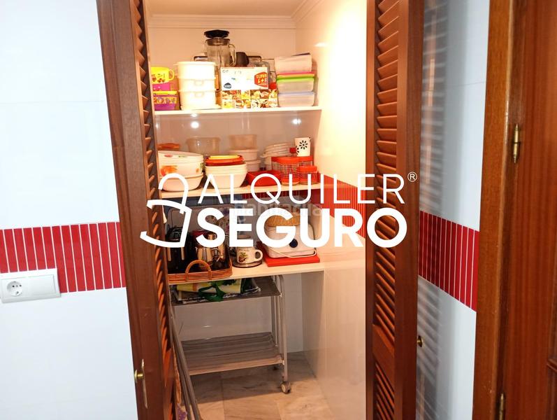 Foto cdb5ee90-7e7a-4111-b5b9-42912804f126. Alquiler piso  c paganini en El Tejar - Hacienda Bizcochero Málaga