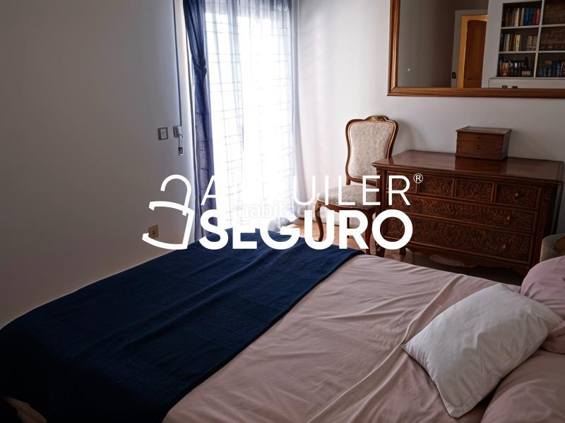 Foto 4c9dbf75-8c48-4c71-9b37-c3fcb7fb81ba. Location attique avec parking piscine dans El Bajondillo Torremolinos