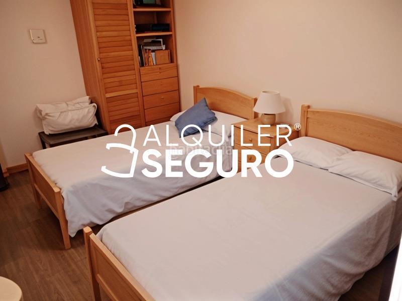 Foto ed6c30de-d8c9-4b07-80be-294b41329961. Location attique avec parking piscine dans El Bajondillo Torremolinos