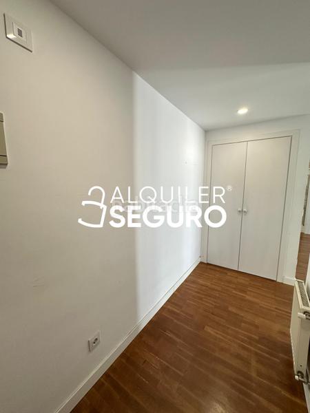 Foto e36982e1-7e57-4087-80f7-db041d247fe5. Alquiler piso  c moscú en Rejas Madrid