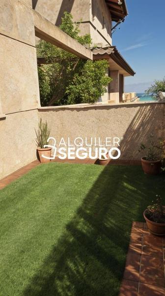 Foto 81710b48-3305-4566-a9a9-72bfa189ec66. Affitto appartamento con riscaldamento parcheggio piscina in Tomares