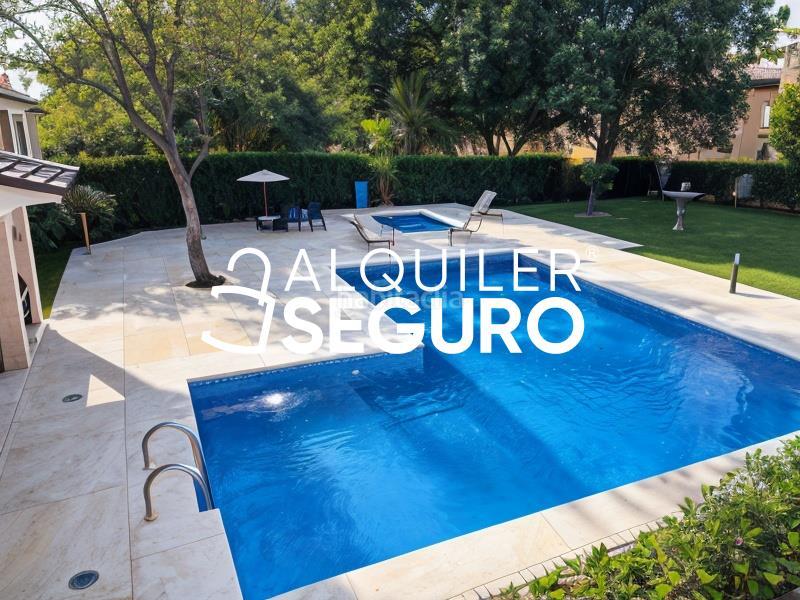 Foto 1f7ce447-4135-452c-8c63-9164524a4baa. Alquiler piso  c triana en Santa Eufemia Tomares