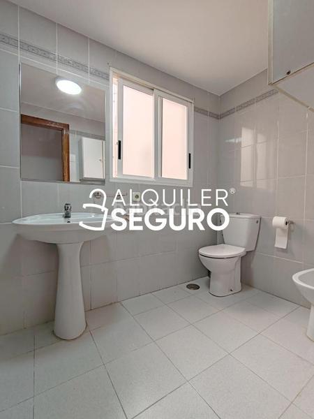 Foto 70b5edaa-5cd1-4649-a661-aab089da9690. Alquiler piso  c alférez díaz sanchís en Campoamor Alicante