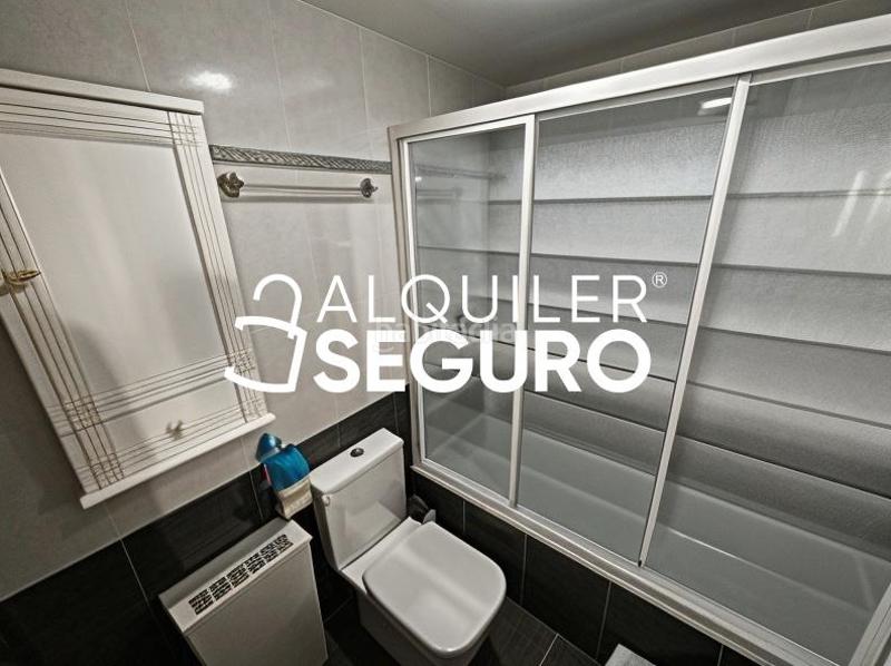 Foto 51a356b7-83d8-4e6c-9f3f-3e0800f90cc1. Alquiler piso  c higinio rodriguez en Palomeras Bajas Madrid