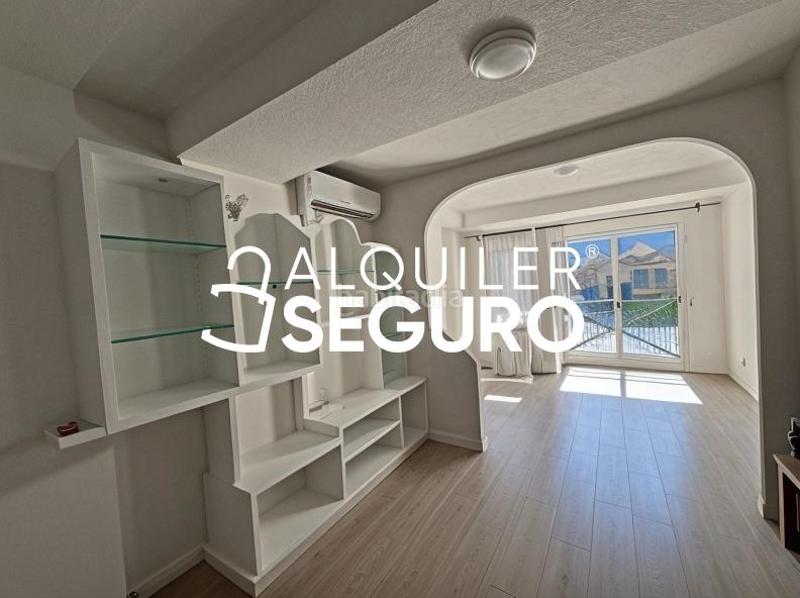 Foto bc00862a-5e12-4bd6-8905-e4fb831c6113. Alquiler estudio  c las naves en Acacias Madrid