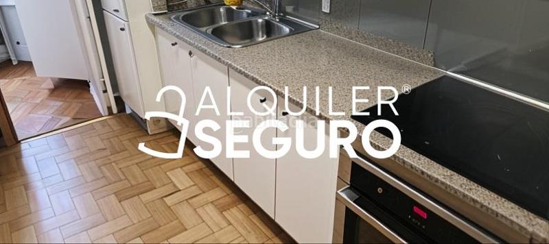 Foto 8df02a7e-c9ae-4199-9c98-fc7bf55132b3. Location appartement avec parking piscine dans Centro Montequinto