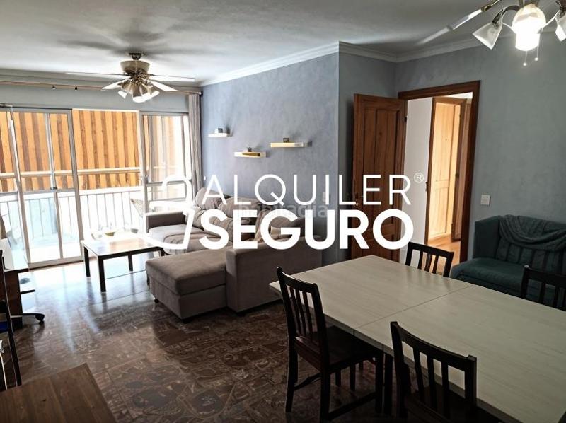 Foto 16975a3d-e3fc-475a-a8c8-dfe6ee102299. Rent flat with parking pool in Centro Montequinto