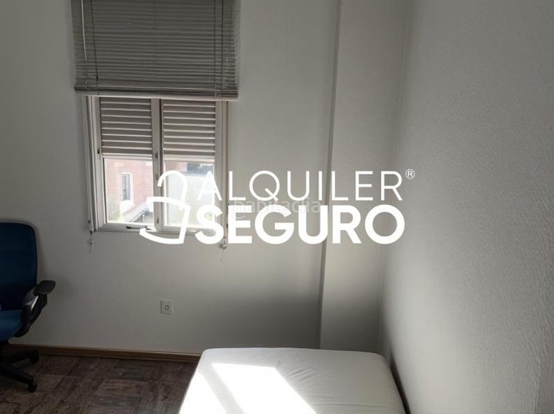 Foto 9356836a-d537-4333-923b-bc2d16d75a71. Rent flat with parking pool in Centro Montequinto