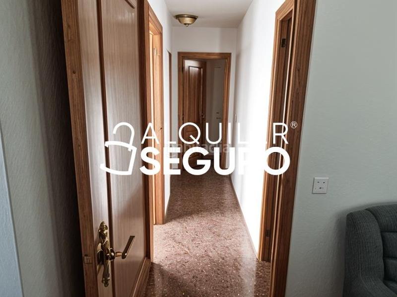 Foto adefcc2e-b3e5-4e15-b28e-02998e3f42e4. Rent flat with parking pool in Centro Montequinto
