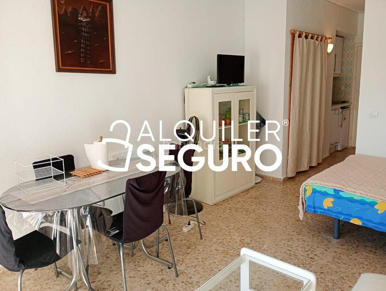 Foto c7cd57f1-fdfb-4f3d-9eac-c2d1891efaf0. Alquiler estudio  av. de los manatiales en Torremolinos