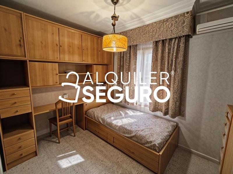 Foto 067a404c-80fa-4d8b-981a-0a64741d453a. Alquiler chalet  c blas infante en Santiponce