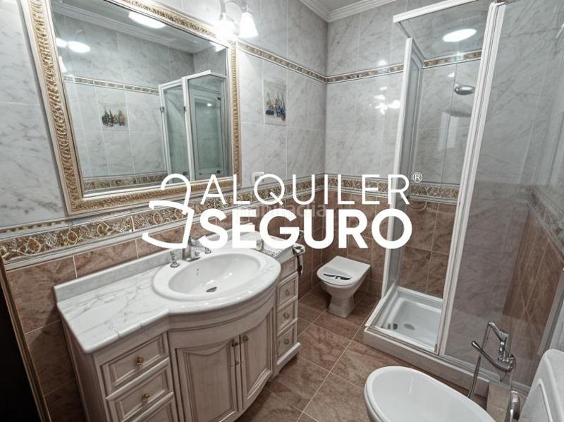 Foto 1c10b471-b1a1-4e97-b864-095e2280e060. Alquiler chalet  c blas infante en Santiponce