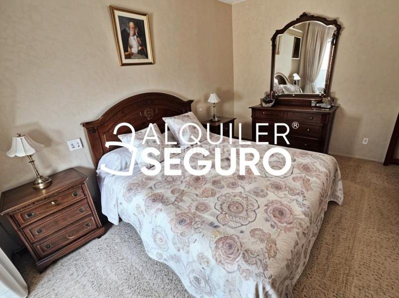 Foto 52feeb55-49c0-431e-a447-ac8caa105425. Alquiler chalet  c blas infante en Santiponce