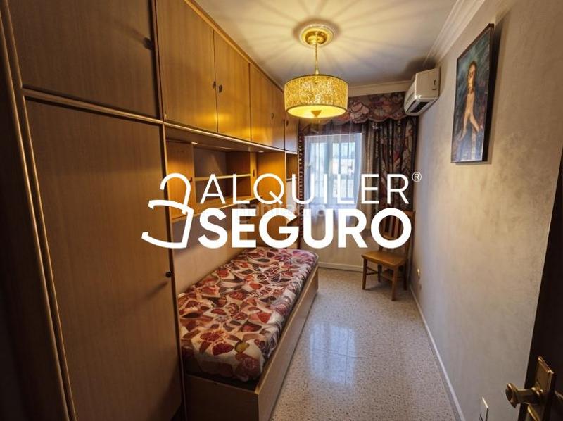 Foto b552fe31-68ea-4ae9-8a84-e2d6d7346d94. Alquiler chalet  c blas infante en Santiponce