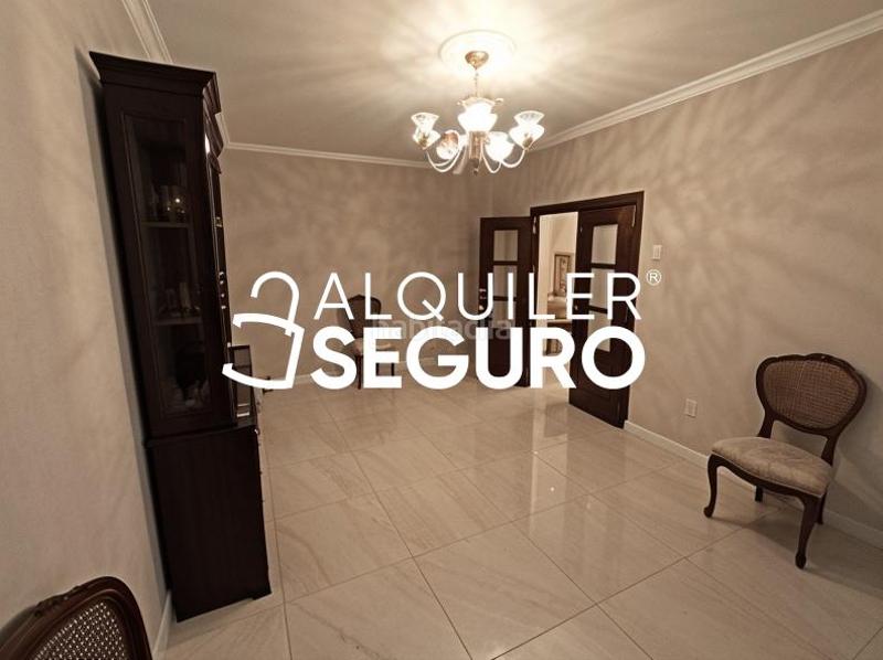 Foto b6b692bb-b4da-40c4-b858-1fef81498091. Alquiler chalet  c blas infante en Santiponce