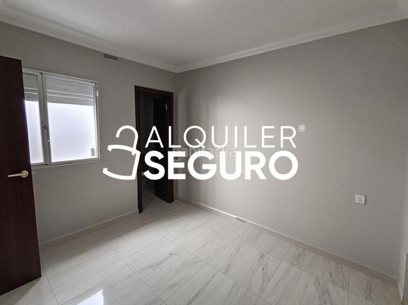 Foto bae2984d-b9c4-48dc-9c60-a5cb59161a65. Alquiler chalet  c blas infante en Santiponce