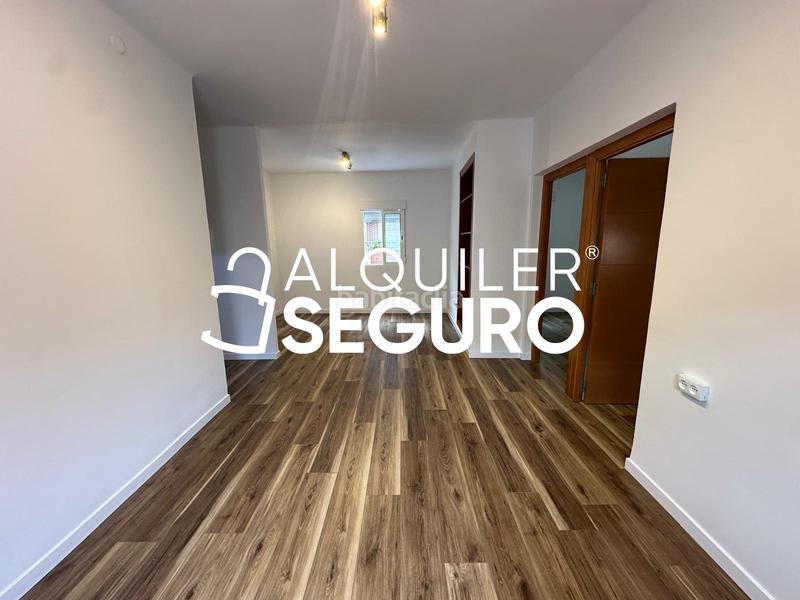 Foto 595102ef-349b-4515-8f25-86cdc1ba30a0. Alquiler piso  c pintor lluch en Bonrepòs i Mirambell