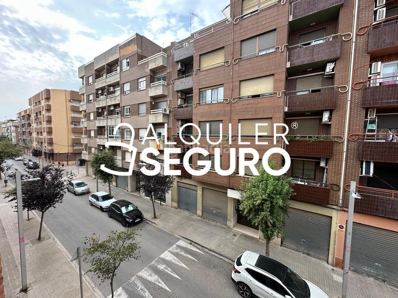 Foto 7330efed-f3e7-449a-8225-3e6572652641. Alquiler piso  c pintor lluch en Bonrepòs i Mirambell