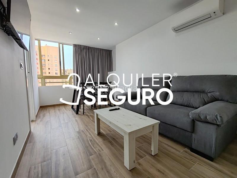 Foto 7c594f61-dc03-4bc2-984d-aac963c2316c. Alquiler piso  c kennedy en Sierra Helada Benidorm