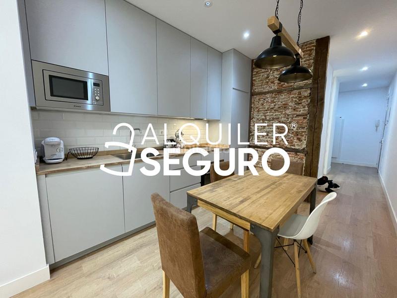 Foto 107aff40-27ba-4577-9733-7cf526ed8de6. Rent flat with heating in Universidad-Malasaña Madrid