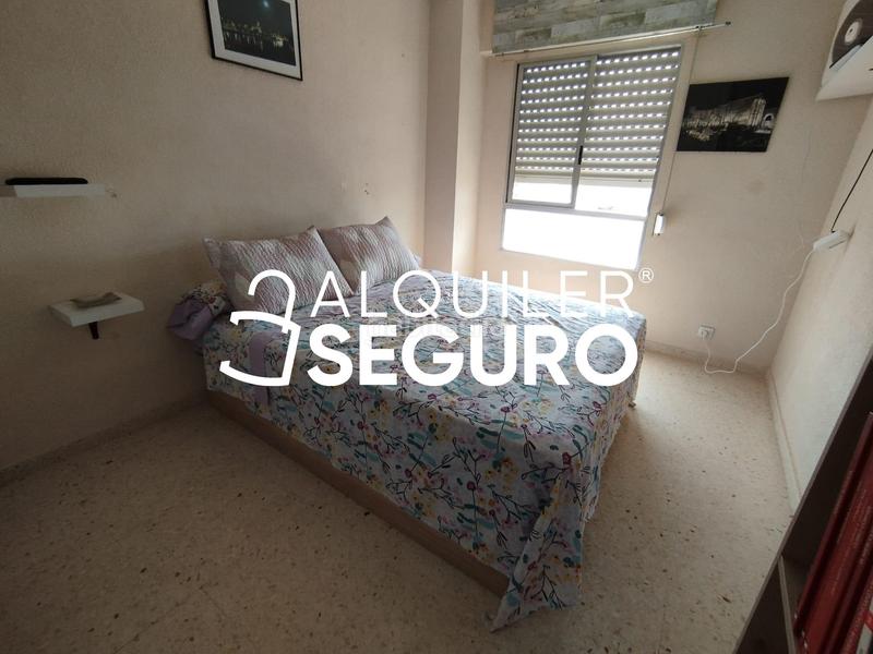 Foto 84e3d5db-64da-41b5-8901-e5278792f3bc. Location appartement avec parking piscine dans Campello Pueblo Campello (el)