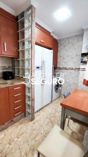 Foto 2c29b5c3-bcc1-4e1e-bd01-230dddba32ca. Alquiler piso  av. blasco ibañez en Alaquàs