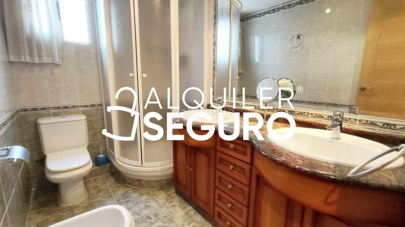 Foto 4ab789b4-d046-47c2-9b57-098e3feac3d4. Alquiler piso  av. blasco ibañez en Alaquàs