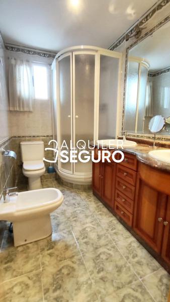 Foto eba3b481-01cd-480c-8280-0022708aa2aa. Alquiler piso  av. blasco ibañez en Alaquàs