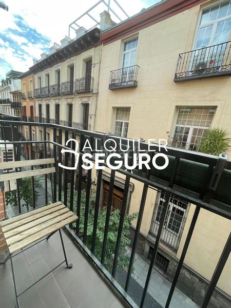 Foto 7b9a03f2-e086-42fd-8d6e-0327281065e2. Rent flat with heating in Justicia-Chueca Madrid