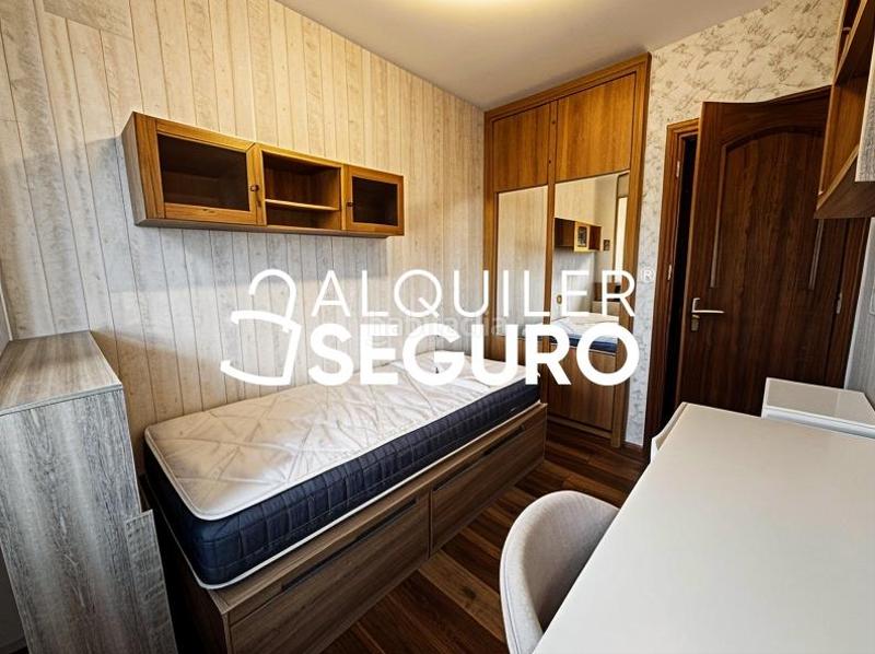 Foto bad3cfdb-8eb8-43b4-9ad3-6a6e24e791cb. Alquiler piso  c del gral. millan astray en Las Águilas Madrid