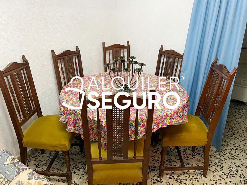 Foto d68cf6a7-4534-4eaa-8a70-069b9b10f3fe. Alquiler chalet  c de la solana en Navarredonda y San Mamés