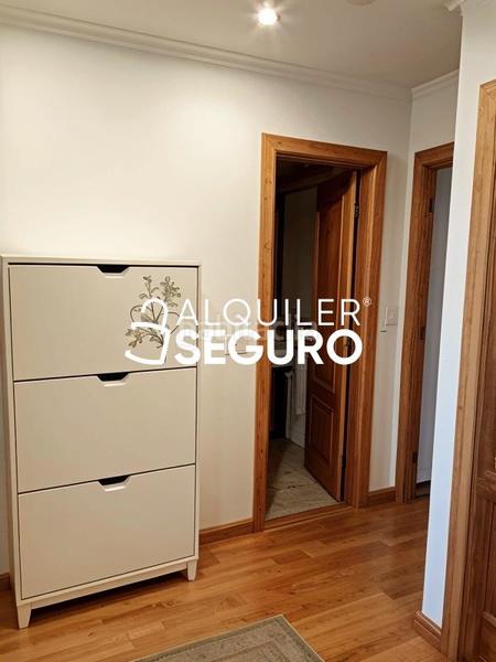 Foto cf06b53b-382f-484c-a6c0-ee5be3f03d44. Alquiler piso  pl. dr. emilio giménez heras en Burgos