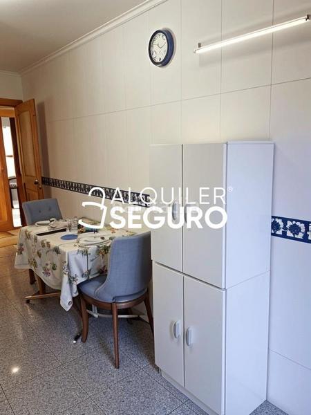 Foto f0805376-c1eb-439f-a554-185b804ff293. Alquiler piso  pl. dr. emilio giménez heras en Burgos