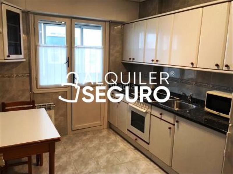 Foto e80a4a34-51ac-47f3-9a18-f085656650f3. Alquiler piso  c vicente aleixandre vitoriagasteiz en Vitoria - Gasteiz