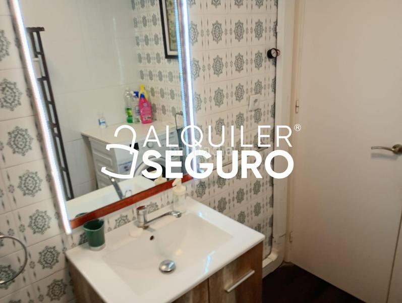 Foto 24085029-1048-49e8-a96d-d56d299d3048. Alquiler ático  av. san carlos en Solymar Benalmádena