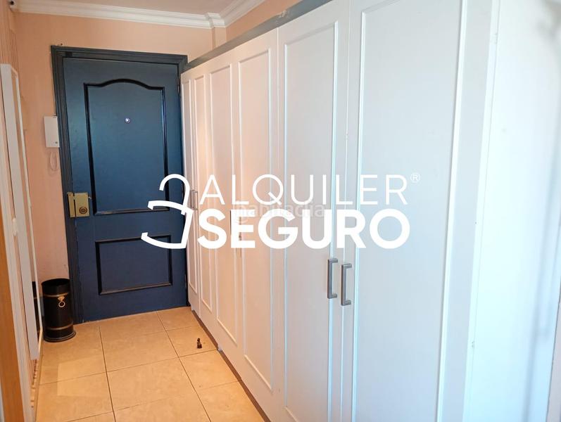 Foto 5a065b45-fe34-4853-a59f-accf023d5f86. Alquiler ático  av. san carlos en Solymar Benalmádena
