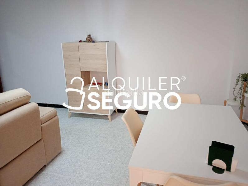 Foto 3a938f13-4343-4771-a28f-7d8ed535efa5. Rent flat in El Palo Málaga