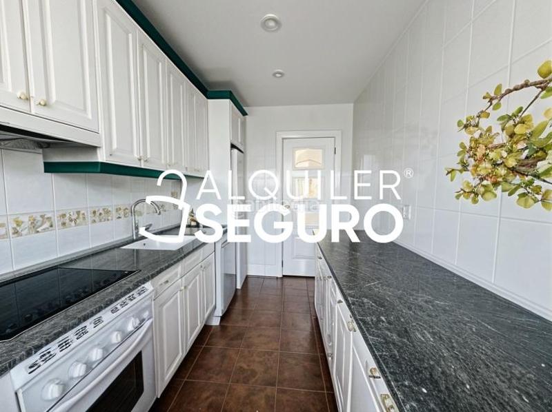 Foto 591d084d-ccce-461e-8009-2dafbcf29808. Rent flat with heating parking pool in Casco Antiguo Torrelodones