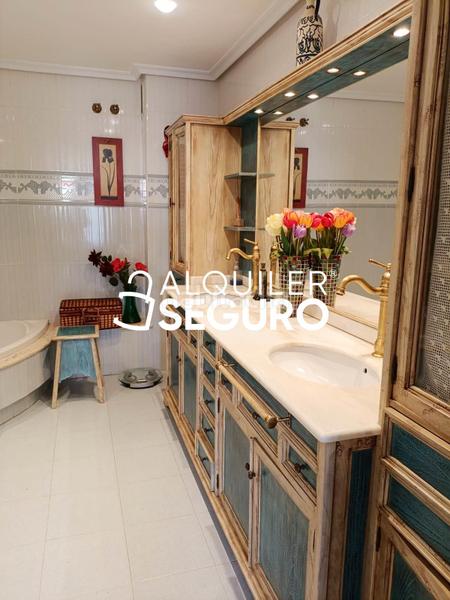 Foto dbd3f698-6776-45c7-83e9-987c651a2bed. Alquiler piso  pl. de la constitución en Casco Urbano Vinaròs