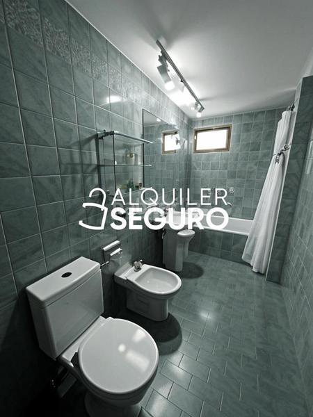 Foto abb68afe-d9fa-414c-a483-f46c94392f01. Rent flat with heating in Estrella Madrid