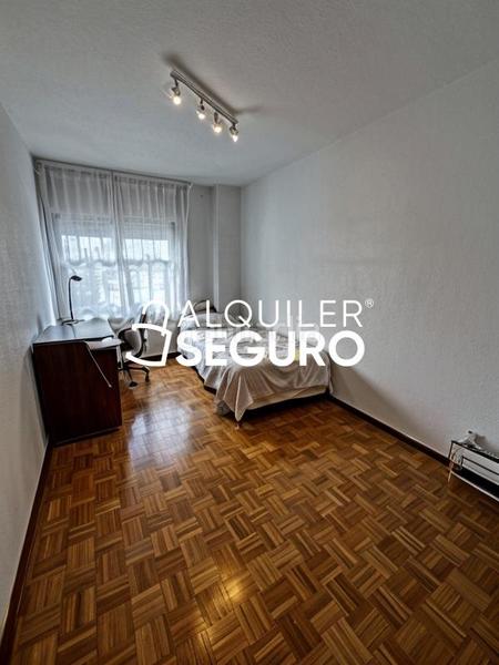 Foto e412d14b-7eea-4d17-a26d-1dd6b91df3bc. Rent flat with heating in Estrella Madrid