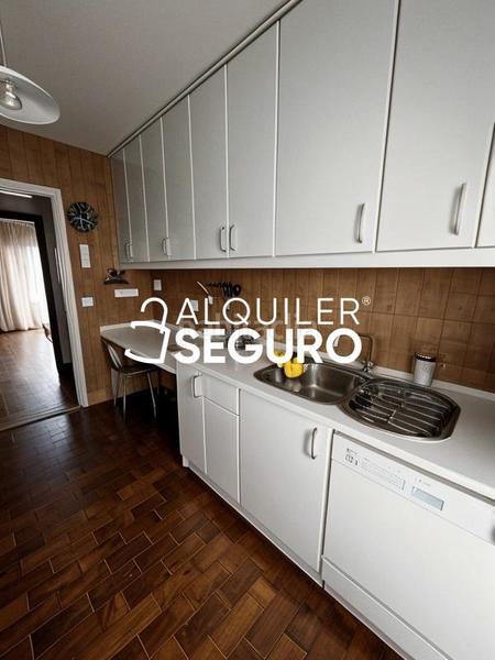 Foto e9ab398e-d4b2-4fa9-9a8d-2f6b6aa6db67. Rent flat with heating in Estrella Madrid