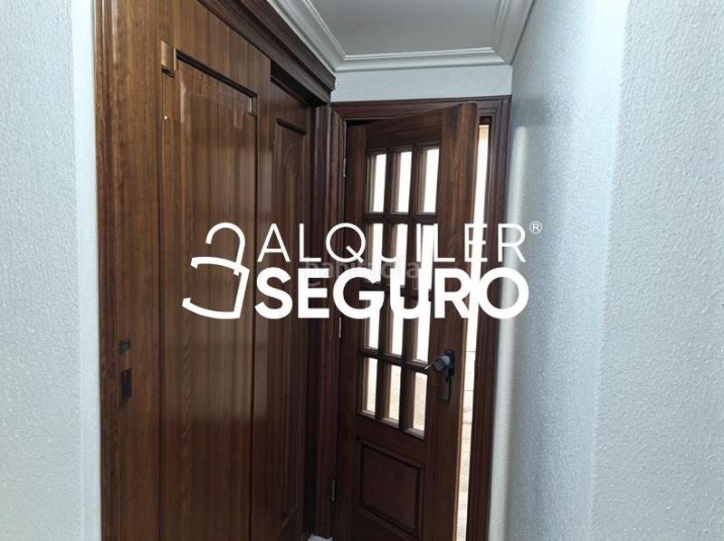 Foto 7d892d58-ccba-4124-a4b6-35b943d84234. Alquiler piso  c puerto de piedrafita en Juan XXIII - Rochelambert Sevilla